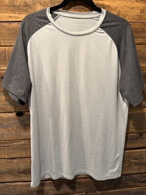 Men's Two-Tone Raglan Tee - Gray/Charcoal
